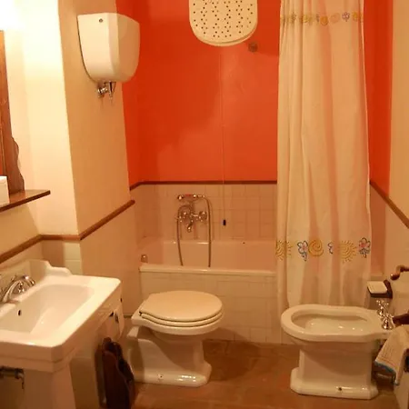 Sleeps 4 Pool Wifi Cetona