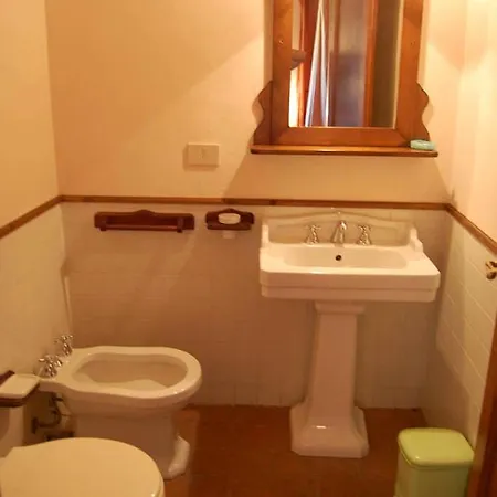 Sleeps 4 Pool Wifi * Cetona