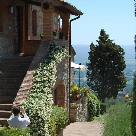 Sleeps 4 Pool Wifi Cetona